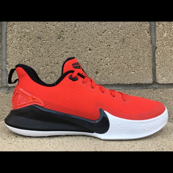Nike Kobe Bryant Mamba Focus Basketball Sneakers